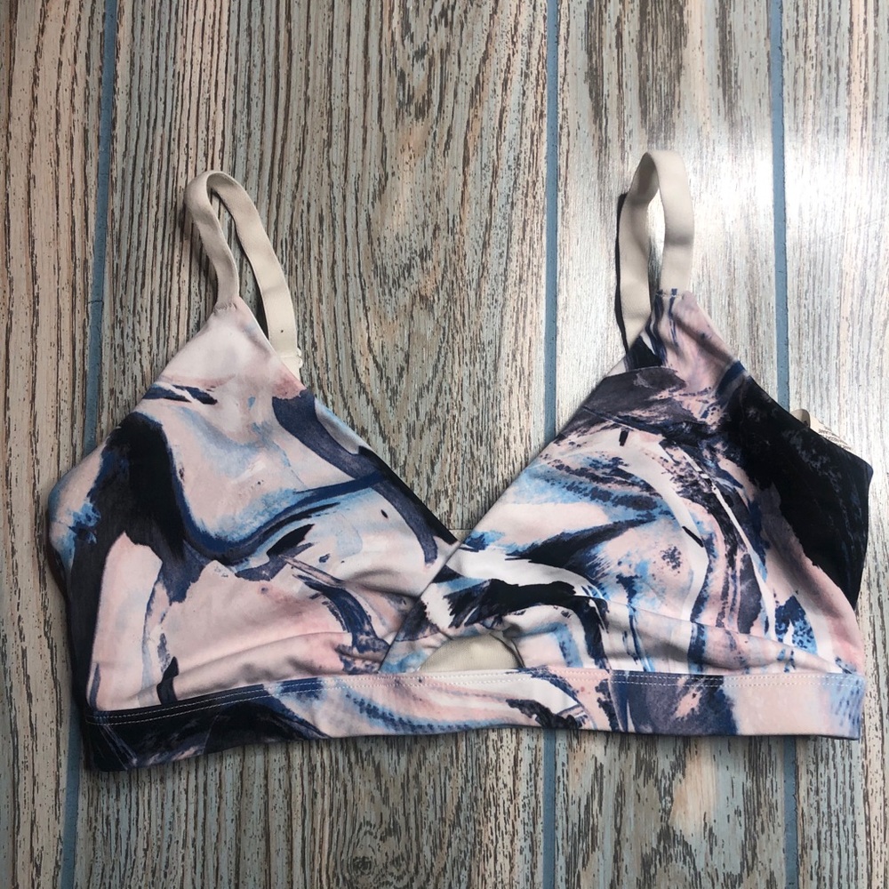 💙Fabletics sports bra